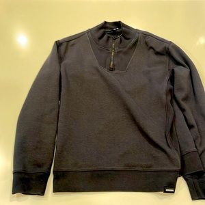 Mens legends black 1/4 zip. Black. size:L